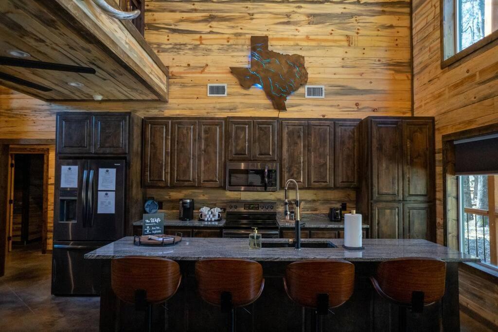The Big Tex Luxury Cabin Is Epic Broken Bow Kültér fotó