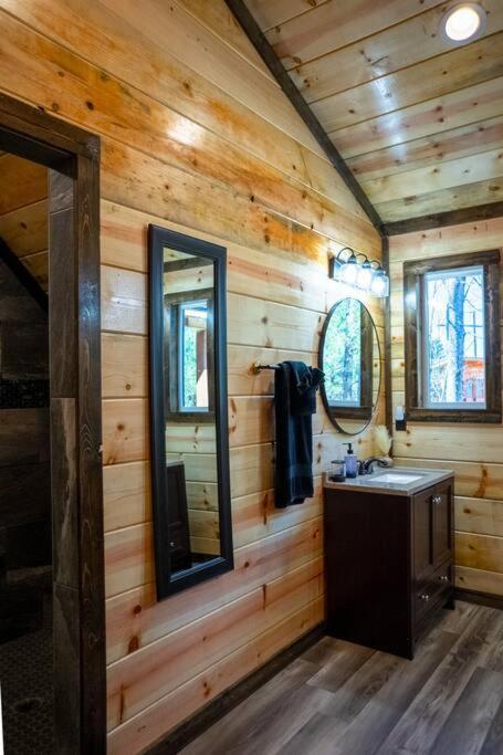 The Big Tex Luxury Cabin Is Epic Broken Bow Kültér fotó