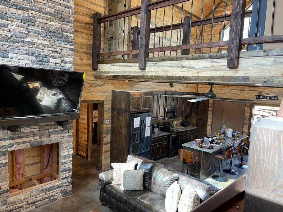 The Big Tex Luxury Cabin Is Epic Broken Bow Kültér fotó