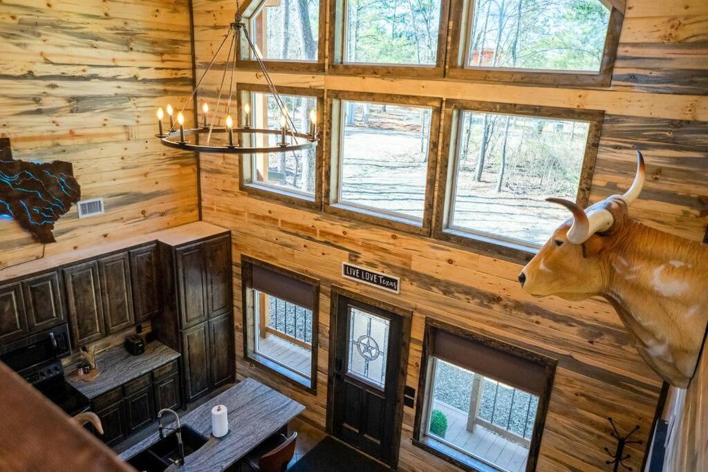 The Big Tex Luxury Cabin Is Epic Broken Bow Kültér fotó