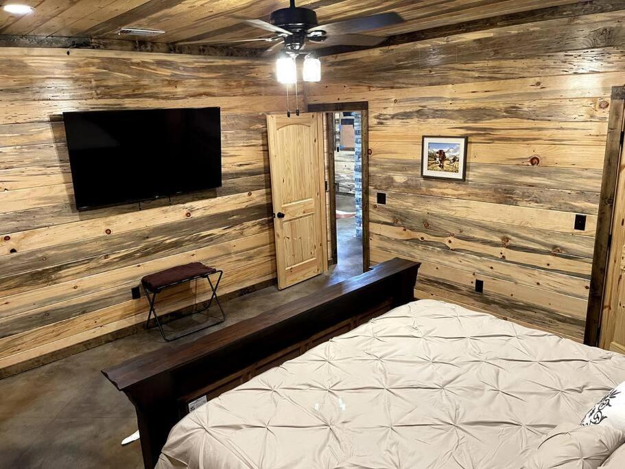 The Big Tex Luxury Cabin Is Epic Broken Bow Kültér fotó