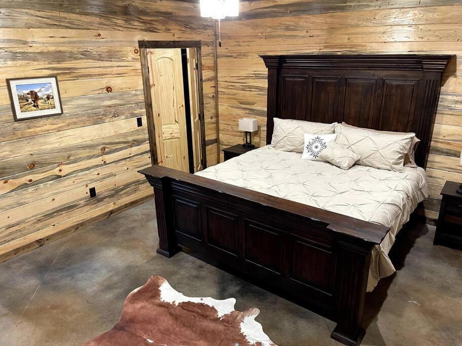 The Big Tex Luxury Cabin Is Epic Broken Bow Kültér fotó
