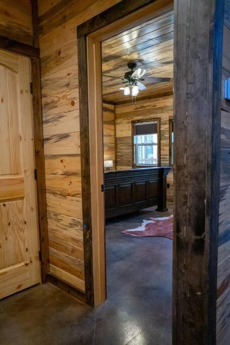 The Big Tex Luxury Cabin Is Epic Broken Bow Kültér fotó